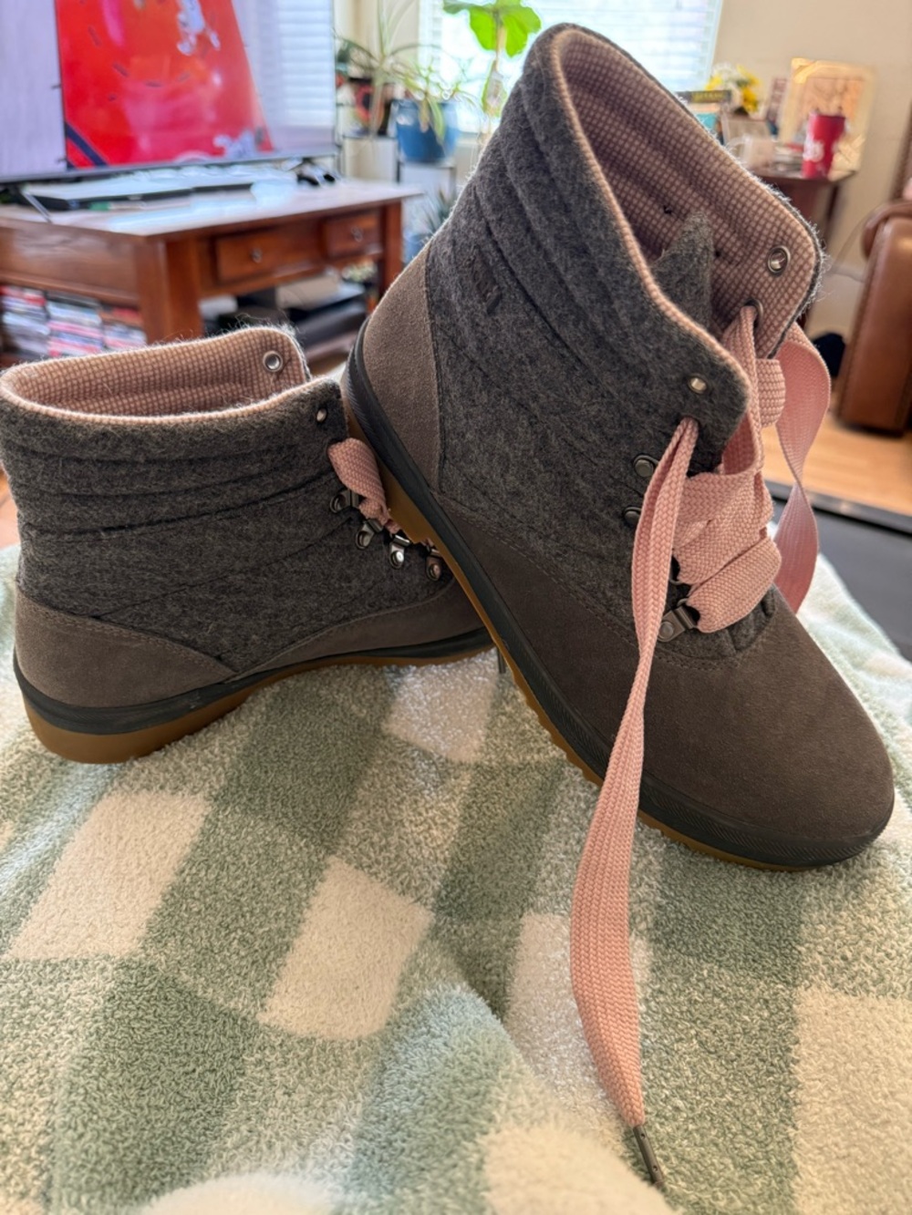 Keds Gray Winter Boots with Pink Laces